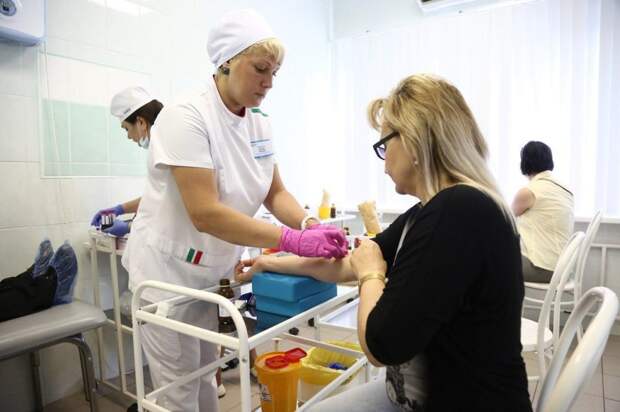 100 тыс москвичей привились от гриппа в первые дни вакцинации. Фот: Артур Новосильцев