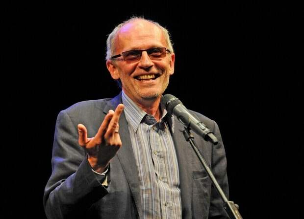 Гордон собрался в ЗАГС с девушкой, которая моложе его почти на 40 лет