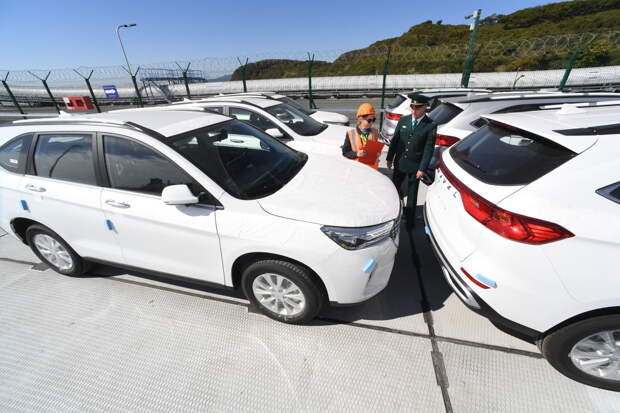 Названы самые быстро дешевеющие китайские машины