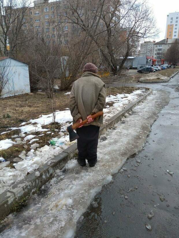 Следующие фотографии вам могут показаться странными, но 100% бабушки закладывают в свои поступки огромный смысл бабушка, возраст, жизнь, пенсионер, пенсия, прикол, старость, юмор