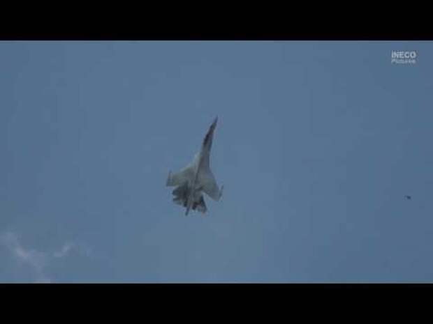 Высший пилотаж Су-35: У американцев чуть не отвалилась челюсть