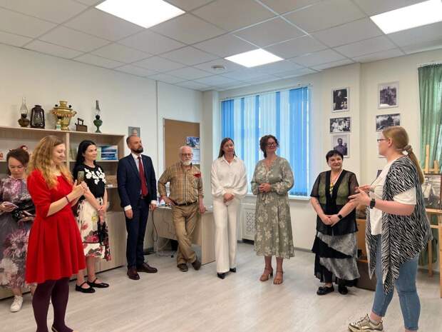 Теперь официально: в школе Приморского района открылся музей писателя Виталия Бианки