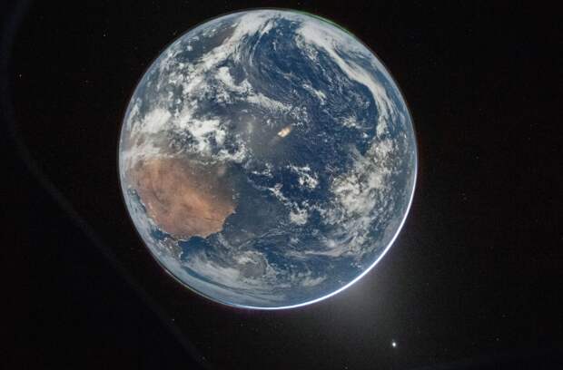 Опубликован первый за 54 года полноценный снимок Земли из космоса