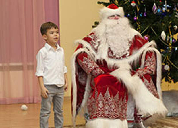 А зачем он ворует мои подарки?