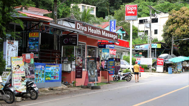 «Мистер Лапа»: на Пхукете задержали россиянина за незаконную работу гидом