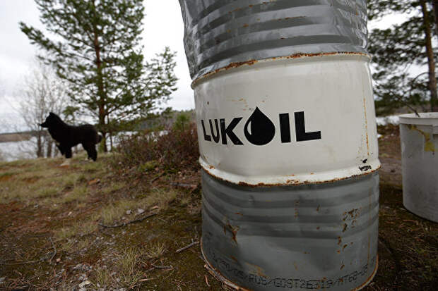 Цена нефти Brent упала ниже $68 за баррель впервые с мая