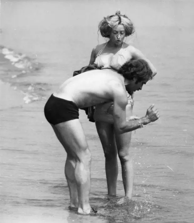 Советские знаменитости на пляже