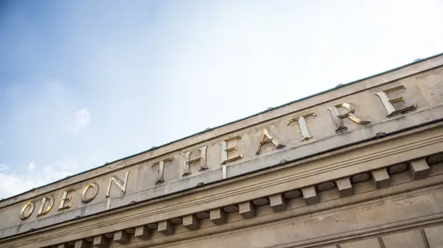 В парижском театре «Одеон» рассказали о спектаклях по русской классике