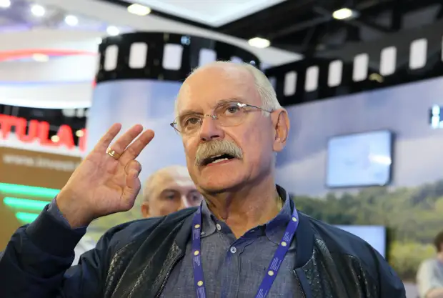 Никита Михалков задал целую серию неудобных вопросов Дмитрию Пескову