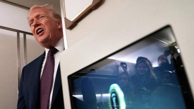 Трамп пригрозил Ирану невиданными ударами: они пересекли "красную линию"