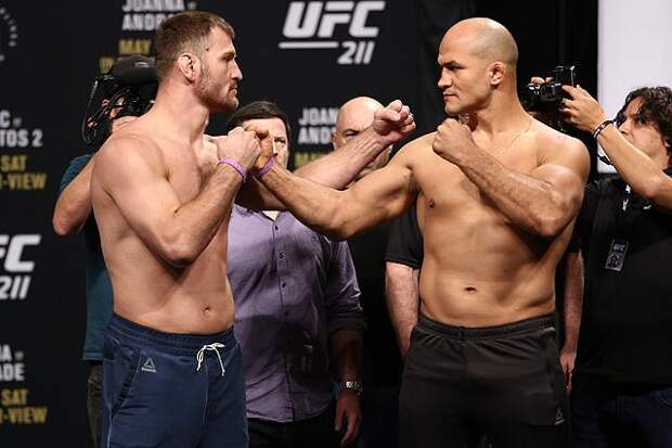 реванш стали. реванш стали. нгану франсис бой. элейдер альварес боксер. шоу бой.