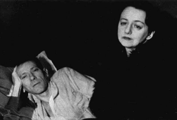 Одна из последних фотографий Михаила Булгакова. На фото он с супругой Еленой, 1940 год. история, люди, фото