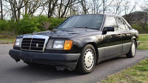В США продают Mercedes-Benz W124 с пробегом более миллиона миль