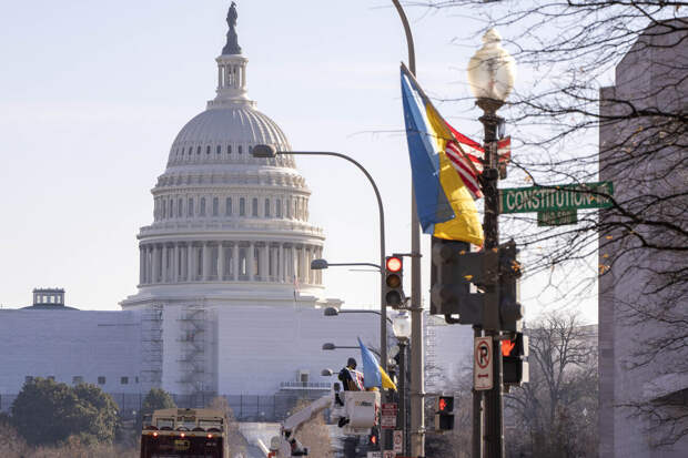 Песков: новый пакет помощи Украине от США не повлияет на ситуацию на фронте