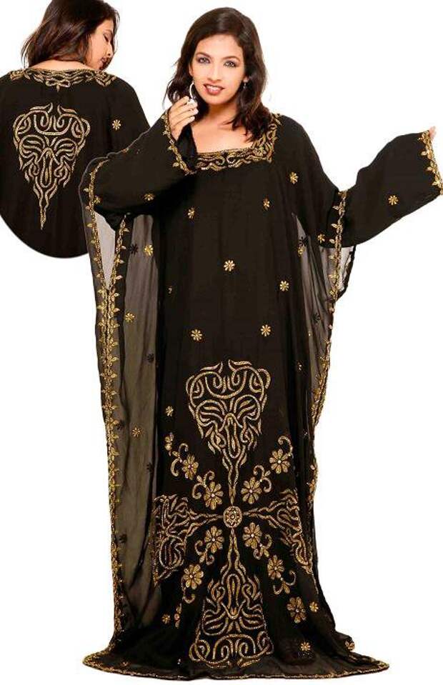 Красивая мусульманка в платье - джалабии. Фото 