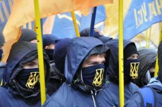 Новые разборки радикалов: возле киевского офиса “нацкорпуса” взорвалась граната