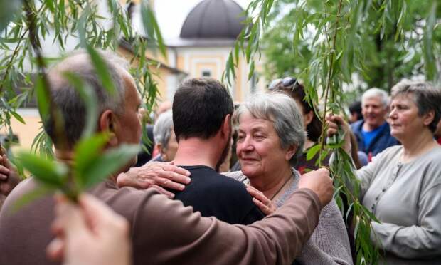 Священник объяснил почему не нужно бить вербой в Вербное воскресенье близких