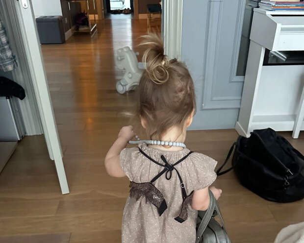 Актер Алексей Чадов опубликовал фото с дочерью