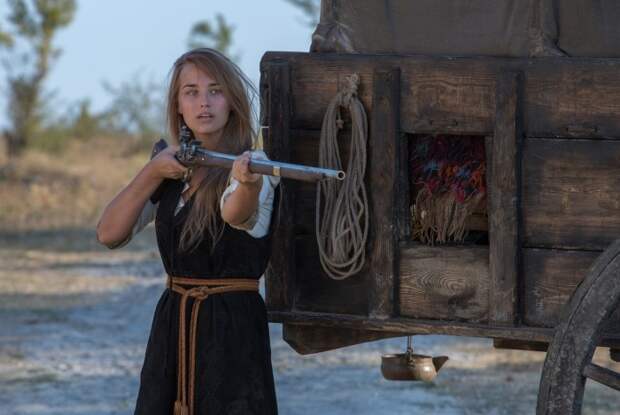 Три удара судьбы в 33 года: Аглая Шиловская пережила смерть отца, скрыла развод и тайно вышла замуж за 49-летнего актёра