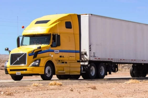 Спасен мальчик, на год оставленный отцом в фургоне без душа и нужного ухода