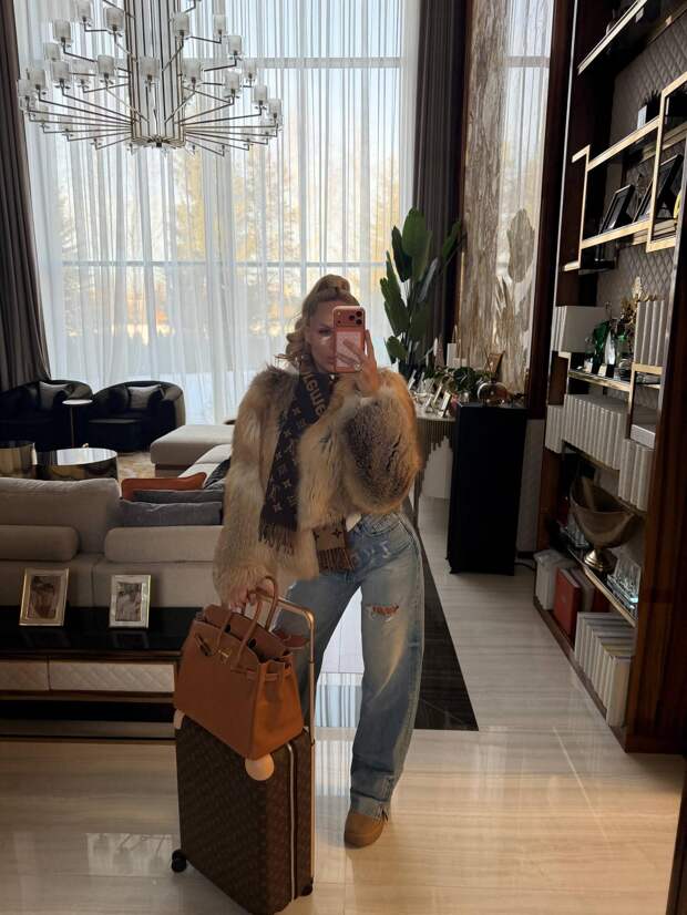 Певица Ханна рассказала, что смогла улететь из Дубая на фоне эскалации на Ближнем Востоке: «Это был квест»