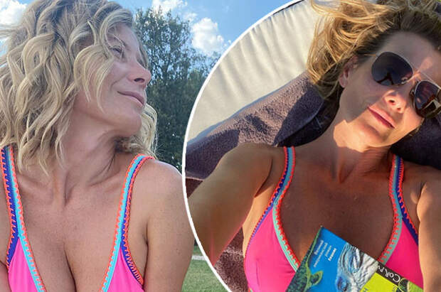 Юлия Высоцкая наслаждается последними днями лета и делится фото в бикини