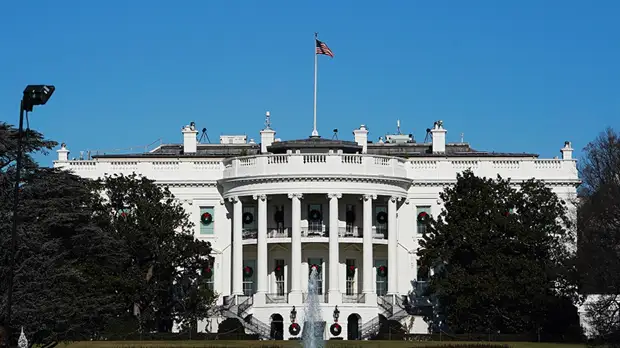 «Разбалансировка элиты США»: как информация СМИ о «связях» России с талибами может быть использована против Трампа