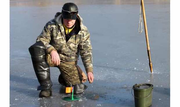 Новый дедовский способ, как спасти от холода и замерзания ноги на зимней рыбалке