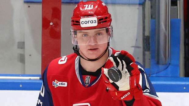 Форвард «Локомотива» Сурин выбыл на полтора месяца из-за перелома руки