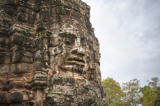 Двухсотголовый храм Ангкора