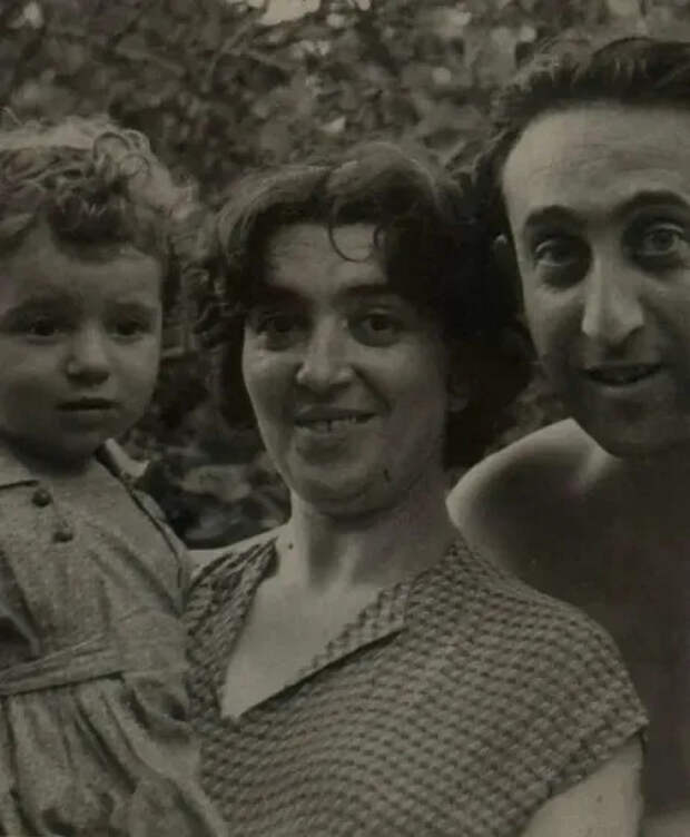 Симона Юнусова с мамой