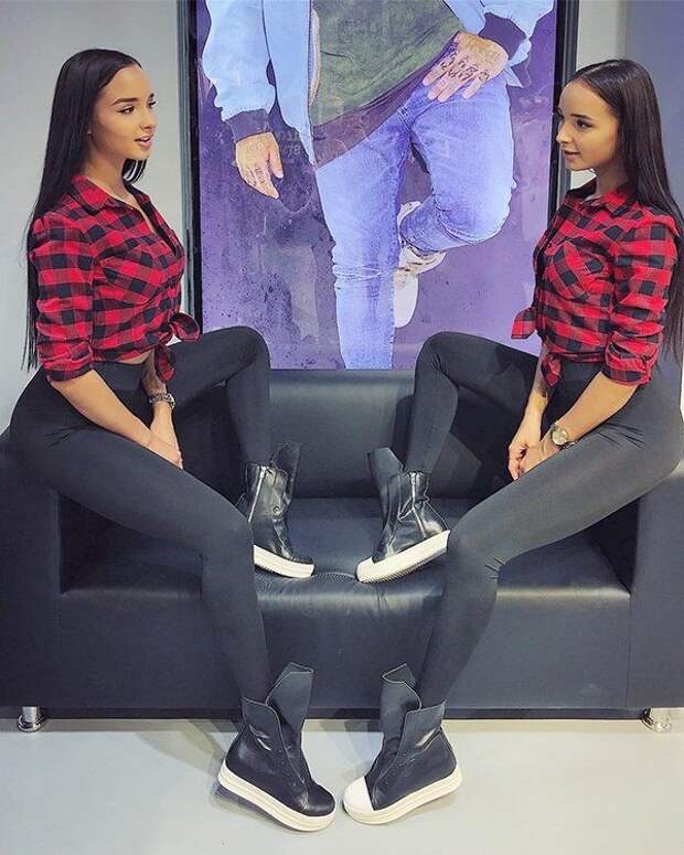 Пикантные фото казанских моделей-близняшек