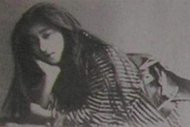 район Шибанши Токио,гейша после мытья волос