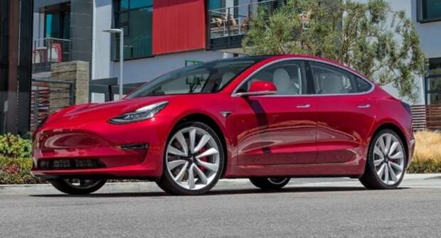 Tesla Model 3 vs Toyota Camry: эксперты сравнили стоимость 5-летнего владения авто