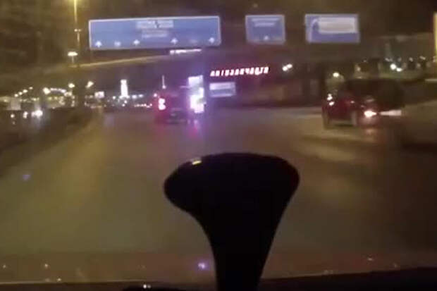Картинки по запросу Вклинившемуся в кортеж водителю пригрозили оружием на Ярославском шоссе