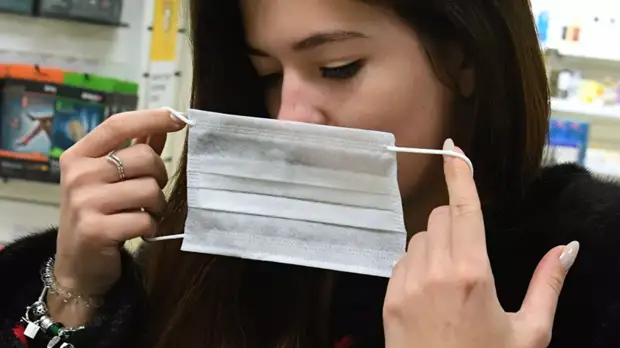 В Госдуме предложили бесплатно выдавать заболевшим медицинские маски