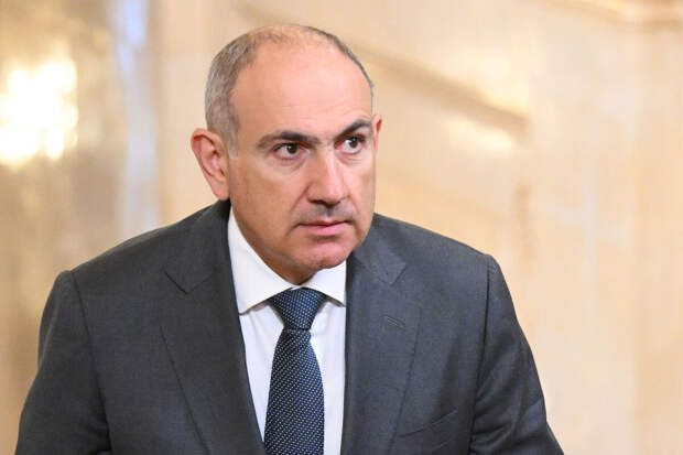 Пашинян вышел из себя и потребовал от журналистки замолчать