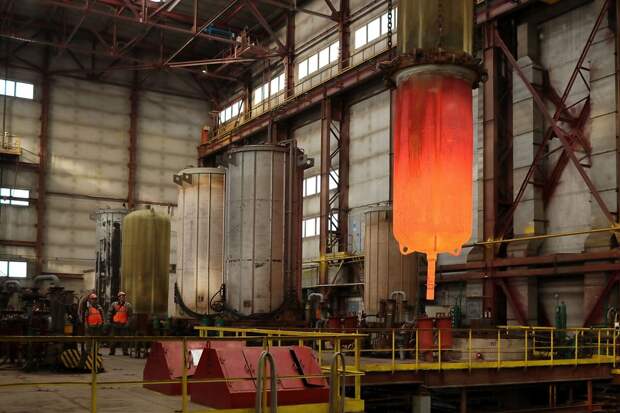 На СМЗ избавились от ручного труда при выемке титановых блоков