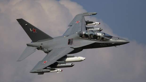 Россия покажет боевые возможности Як-130 на выставке в Малайзии Россия покажет боевые возможности Як-130 на выставке в Малайзии