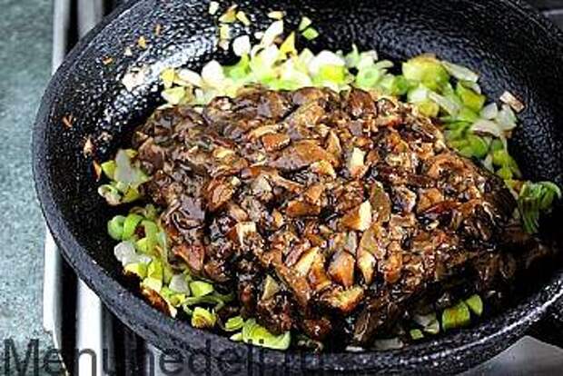 Блинчики с начинкой из лесных грибов