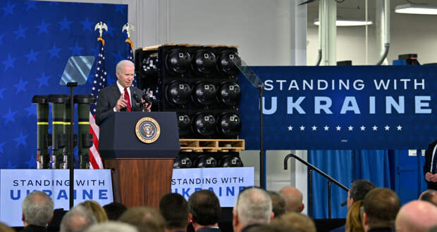 https://static.life.ru/publications/2022/6/1/1237337315922.3386.jpg