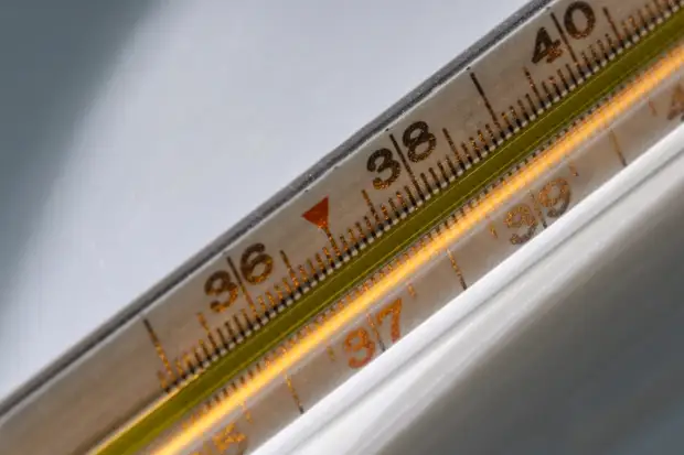 В аптеках Москвы начали раскупать импортные жаропонижающие препараты для детей