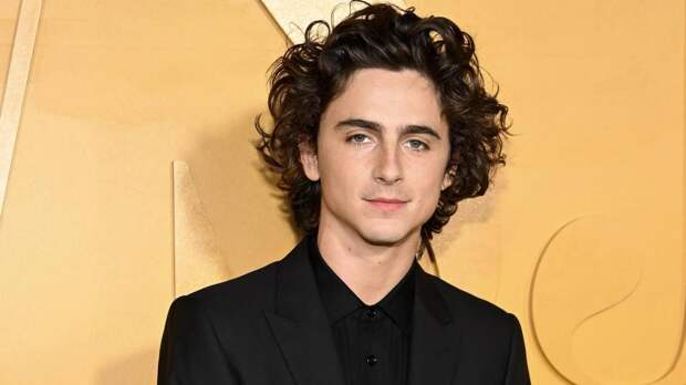 «Я начал его умолять»: Тимоти Шаламе рассказал, что случится с Полом Атрейдесом в новой «Дюне»