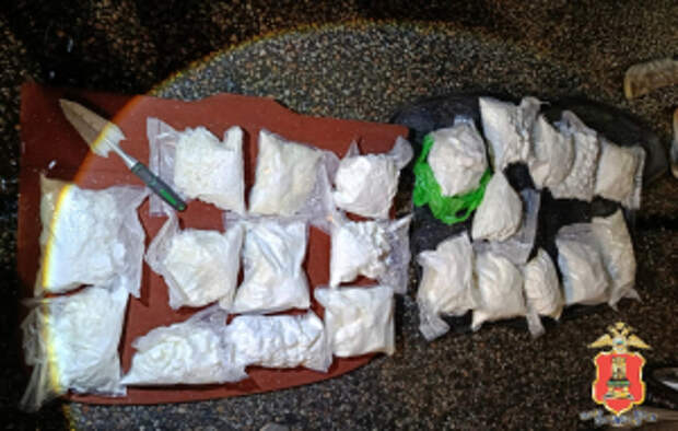 Межрегиональных наркокурьеров задержали полицейские на трассе в Тверской области