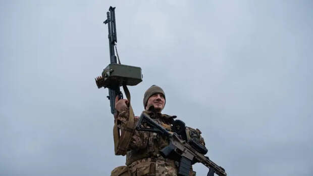 Опубликованы новые кадры убийства пытавшихся сдаться в плен боевиков ВСУ сослуживцами