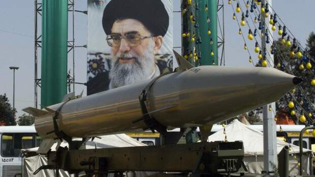 Через месяц Иран ответит Западу объявлением о ядерной готовности – американский аналитик