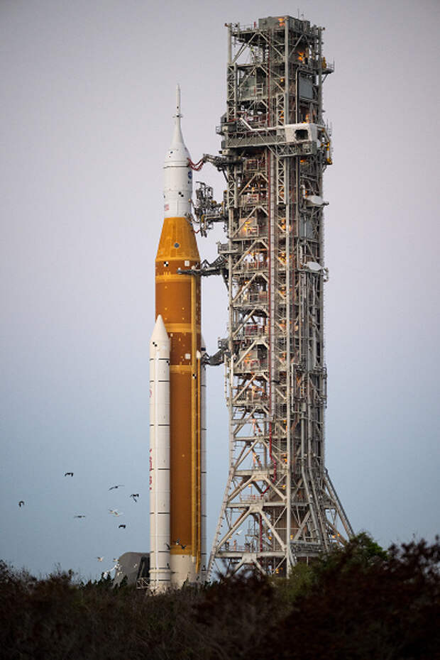 На Солнце впервые за долгое время произошла вспышка максимального класса — она может повлиять на лунную миссию NASA