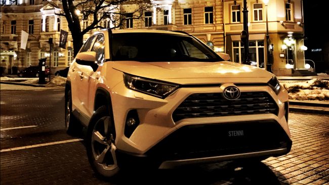 Новая Toyota RAV4 2019. Тест драйв зимой в морозы показал все плюсы и недостатки 2