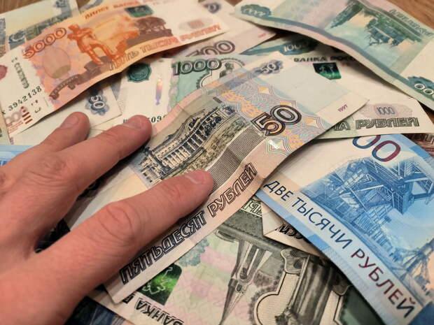Жительница Самары потеряла 40 000 рублей, пытаясь продать шкаф