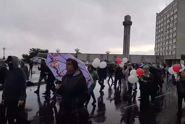 «Пытался повысить массовость протестов»: задержан сын хабаровского экс-губернатора Сергея Фургала «Пытался повысить массовость протестов»: задержан сын хабаровского экс-губернатора Сергея Фургала